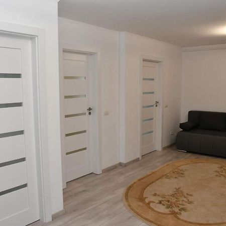 Toporasi Apartament Apartment Craiova Exterior foto