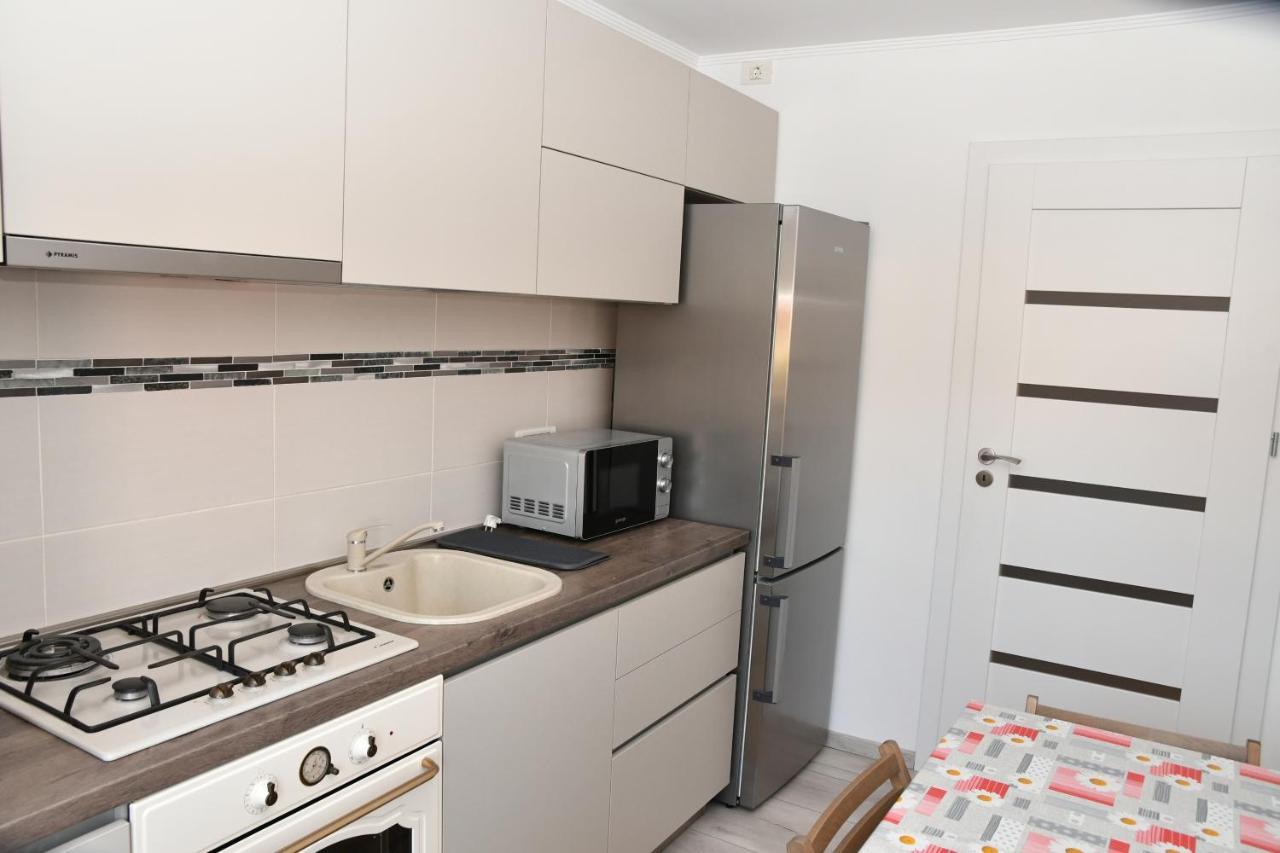 Toporasi Apartament Apartment Craiova Exterior foto